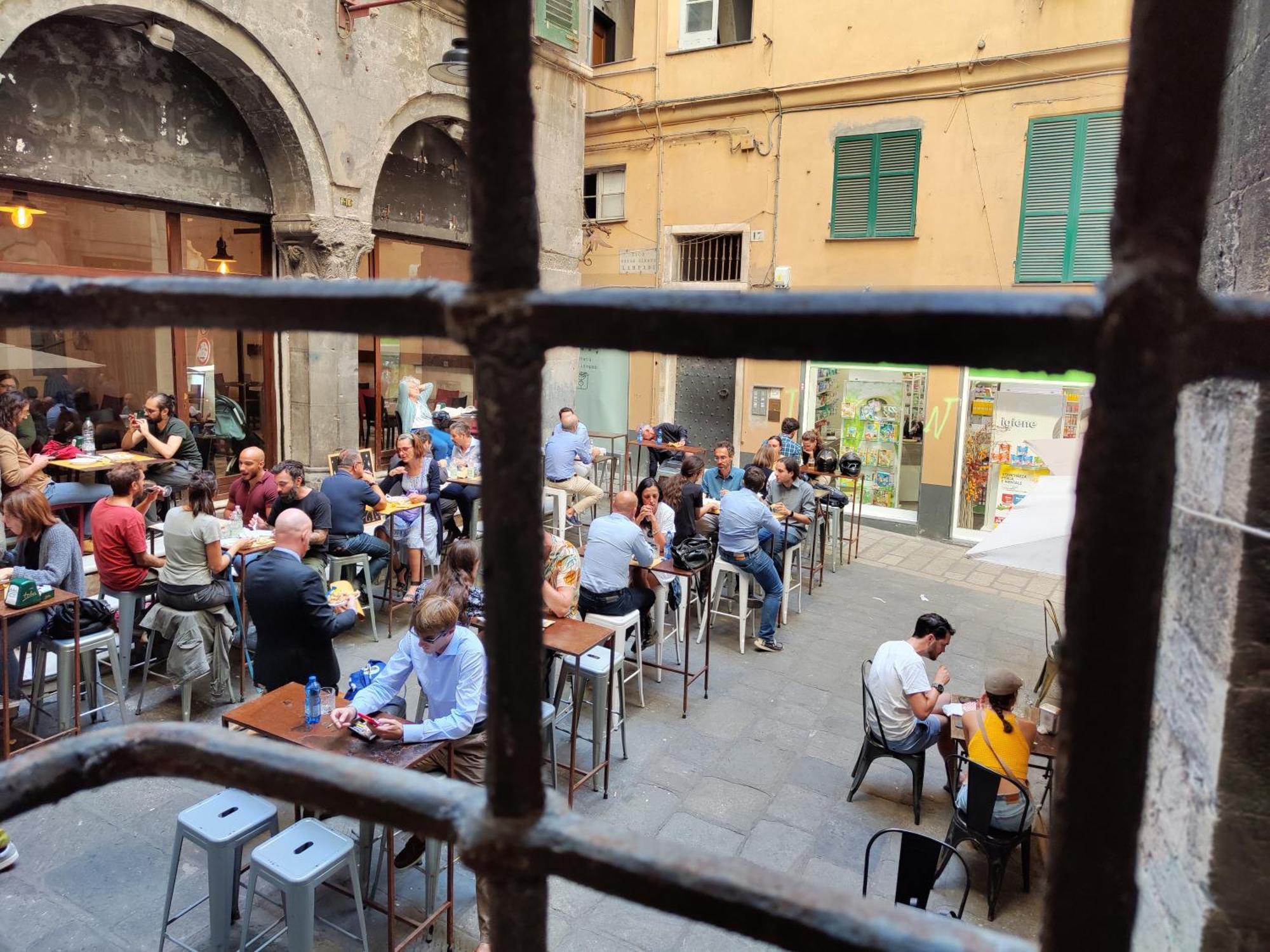 Le Grazie Sopra I Tetti Apartment Genoa Bagian luar foto